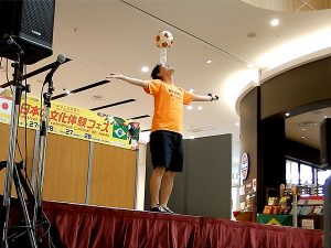 イオンモール出雲 日本の文化体験フェア フリースタイルフットボールパフォーマンス