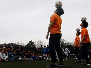 セルジオ越後杯少年サッカー大会　リフティングパフォーマンス＋体験教室２