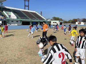鈴鹿サッカーフェスティバル2025　リフティング教室2
